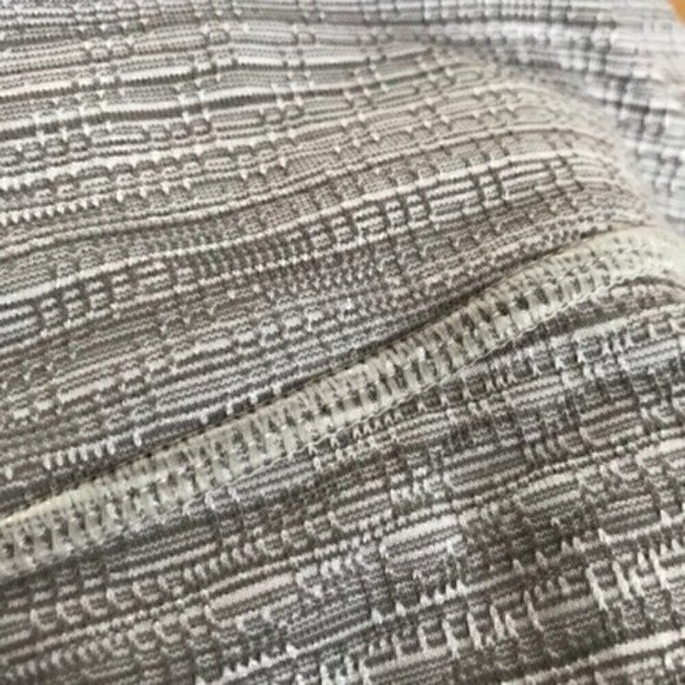 LUCY Hatha Linear Gray Textured Size Medium - Picture 7 of 8
